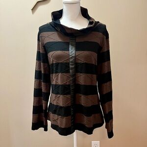 Z&B Women’s Unique Striped Long Sleeve Top Size Medium